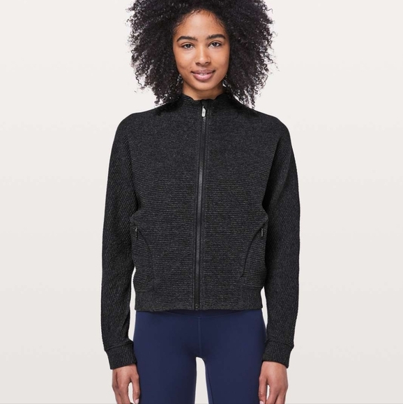 Lululemon size 4 full zip easy going jacket in heathered black - Picture 4 of 11